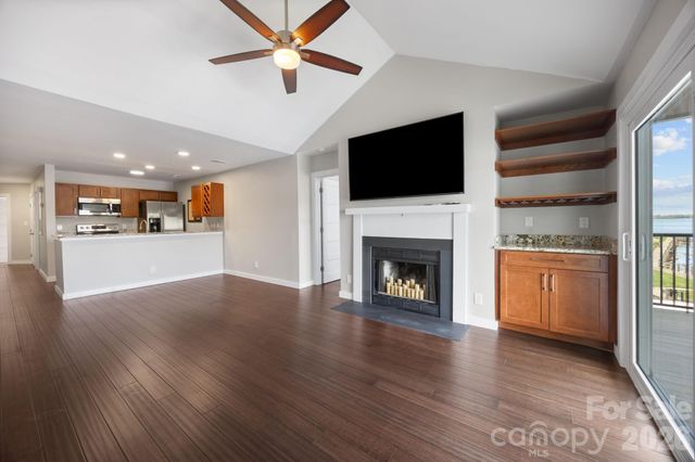 18749 Vineyard Point Lane, Cornelius, NC 28031