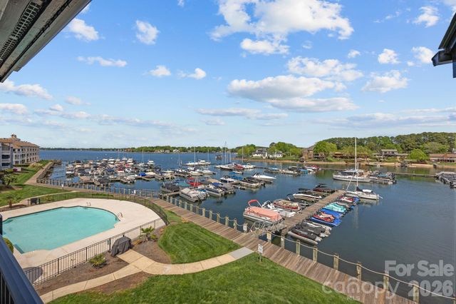 18749 Vineyard Point Lane, Cornelius, NC 28031