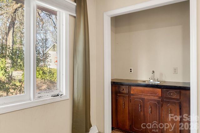 9118 Windjammer Drive, Tega Cay, SC 29708