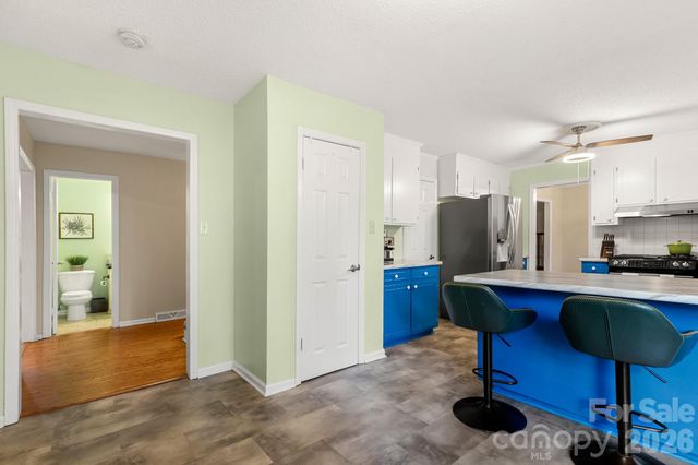 9118 Windjammer Drive, Tega Cay, SC 29708