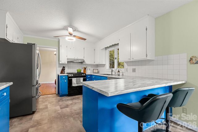 9118 Windjammer Drive, Tega Cay, SC 29708