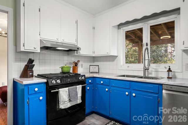 9118 Windjammer Drive, Tega Cay, SC 29708