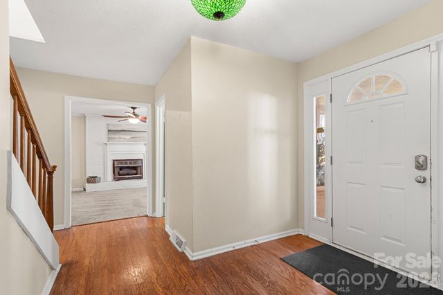 9118 Windjammer Drive, Tega Cay, SC 29708