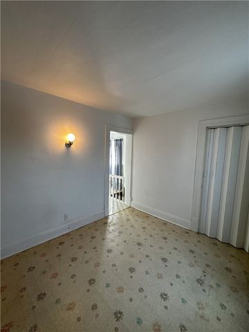 222,223 Keystone Way, Ellwood City, PA 16117