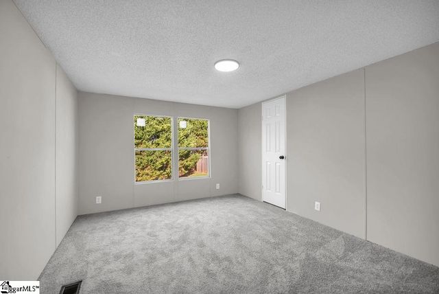 4 Riverbreeze Road, Greenville, SC 29611