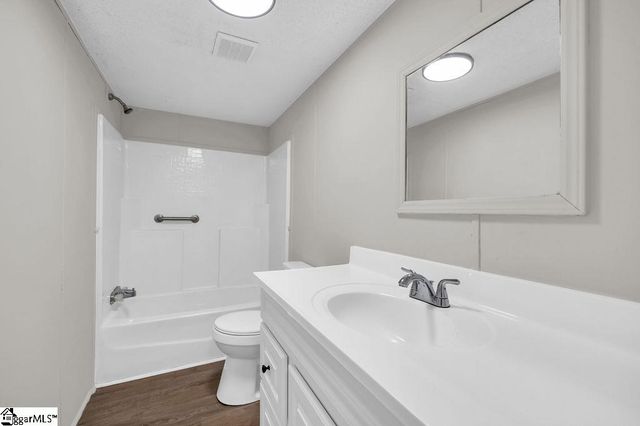 4 Riverbreeze Road, Greenville, SC 29611