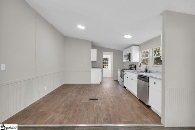 4 Riverbreeze Road, Greenville, SC 29611