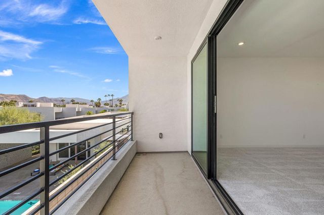 928 Galaxy Drive, Palm Springs, CA 92264