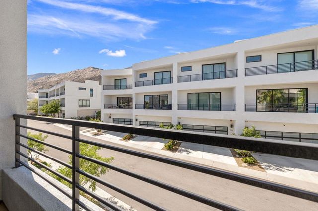 928 Galaxy Drive, Palm Springs, CA 92264