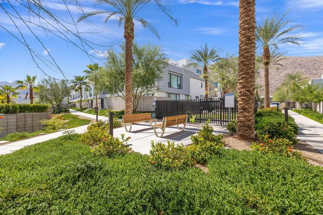 928 Galaxy Drive, Palm Springs, CA 92264