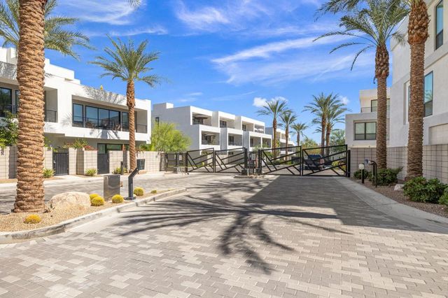 928 Galaxy Drive, Palm Springs, CA 92264