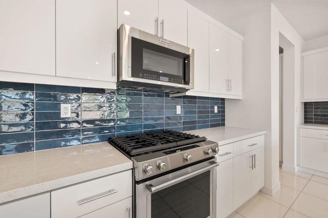 928 Galaxy Drive, Palm Springs, CA 92264