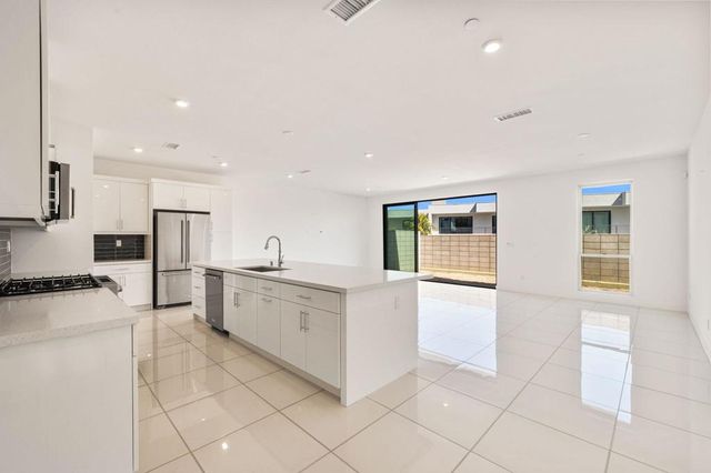 928 Galaxy Drive, Palm Springs, CA 92264