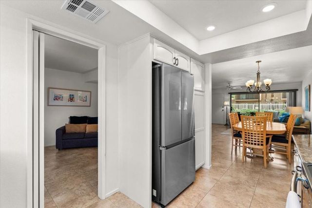 5794 Los Coyotes Drive, Palm Springs, CA 92264