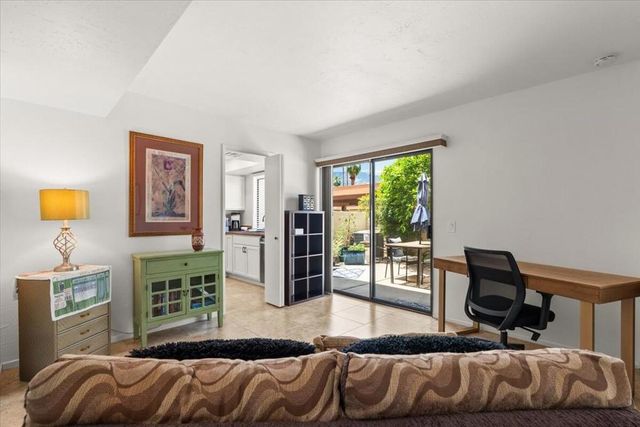 5794 Los Coyotes Drive, Palm Springs, CA 92264