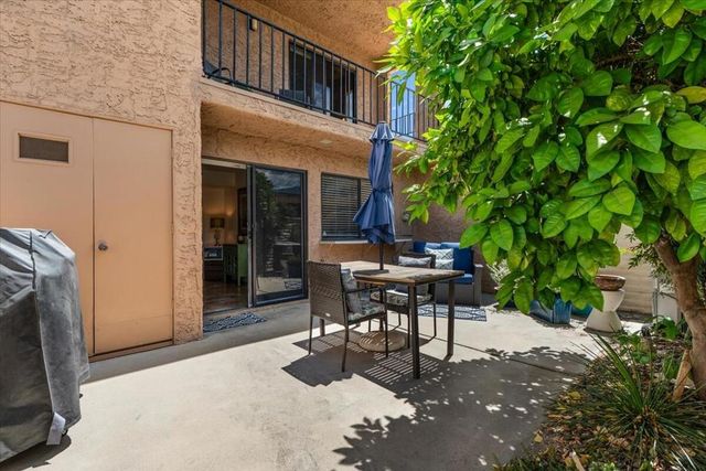 5794 Los Coyotes Drive, Palm Springs, CA 92264