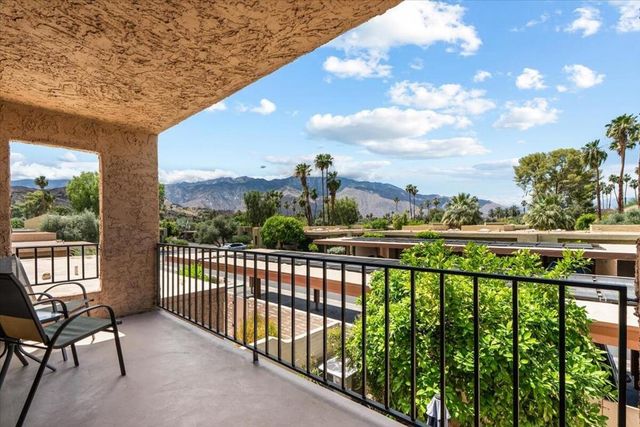 5794 Los Coyotes Drive, Palm Springs, CA 92264