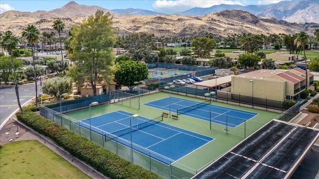 5794 Los Coyotes Drive, Palm Springs, CA 92264