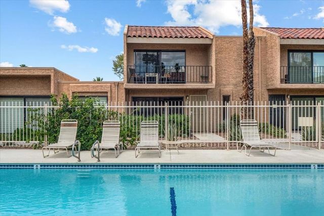5794 Los Coyotes Drive, Palm Springs, CA 92264