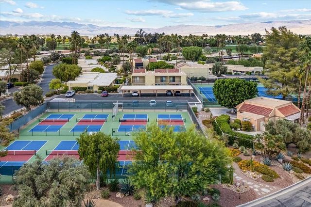 5794 Los Coyotes Drive, Palm Springs, CA 92264