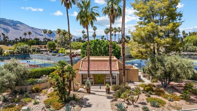 5794 Los Coyotes Drive, Palm Springs, CA 92264
