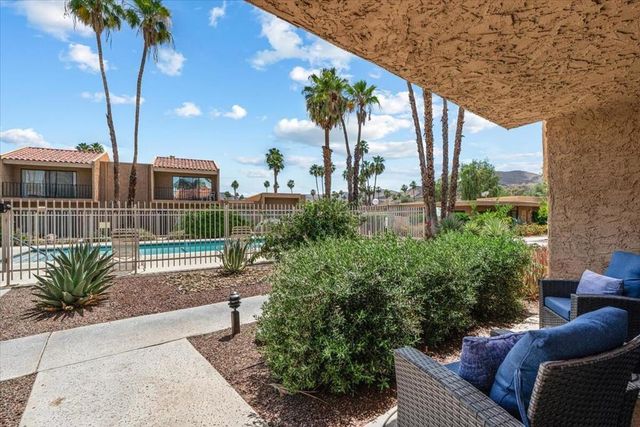 5794 Los Coyotes Drive, Palm Springs, CA 92264