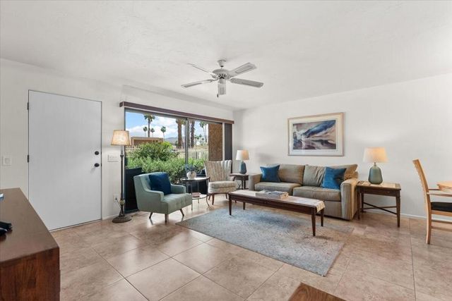 5794 Los Coyotes Drive, Palm Springs, CA 92264