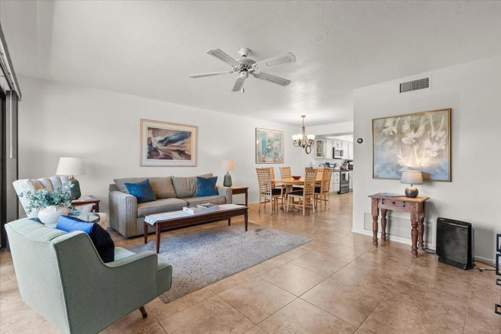 5794 Los Coyotes Drive, Palm Springs, CA 92264