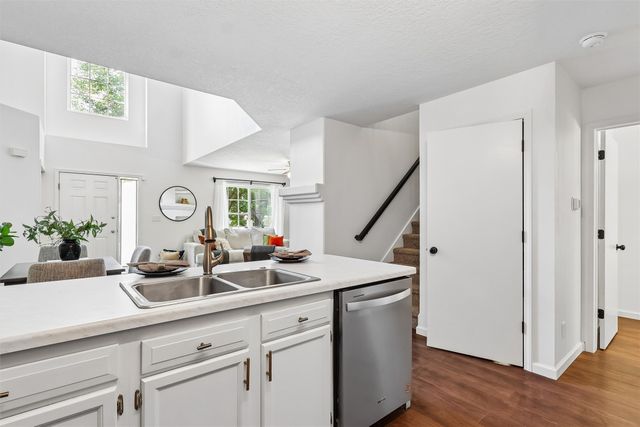 1400 S 52nd Street 44, West Des Moines, IA 50265