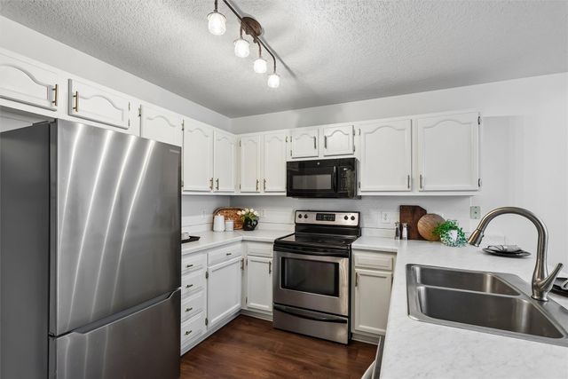 1400 S 52nd Street 44, West Des Moines, IA 50265