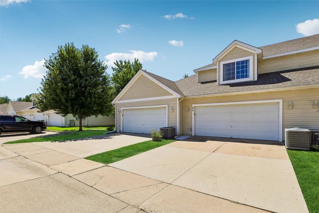 1400 S 52nd Street 44, West Des Moines, IA 50265