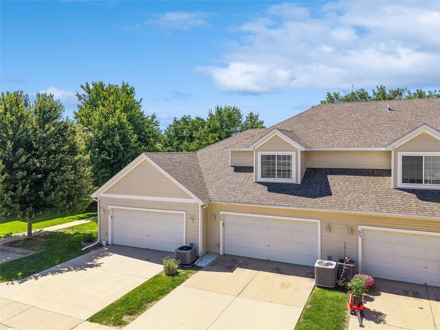 1400 S 52nd Street 44, West Des Moines, IA 50265