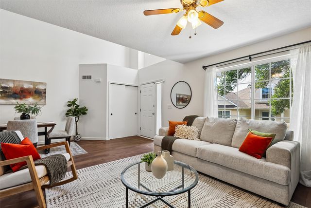 1400 S 52nd Street 44, West Des Moines, IA 50265