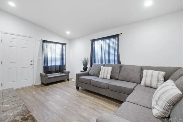 187 Ballard 15, El Cajon, CA 92019
