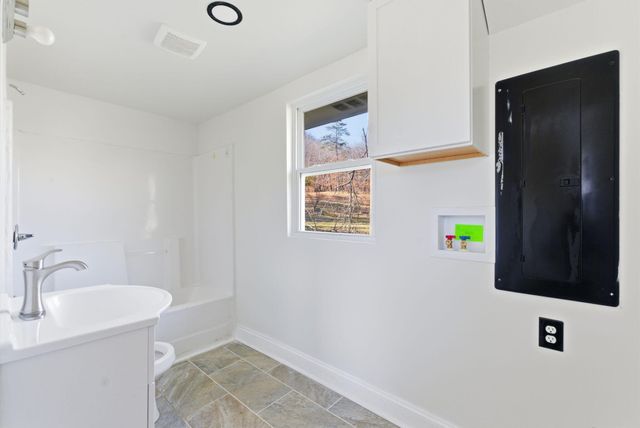 2919 Scaffold Cane Road, Berea, KY 40403