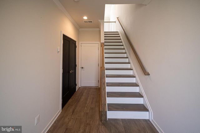 14304 BECKETT GLEN CIR, Chantilly, VA 20151