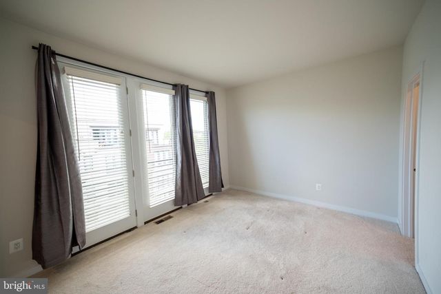 14304 BECKETT GLEN CIR, Chantilly, VA 20151