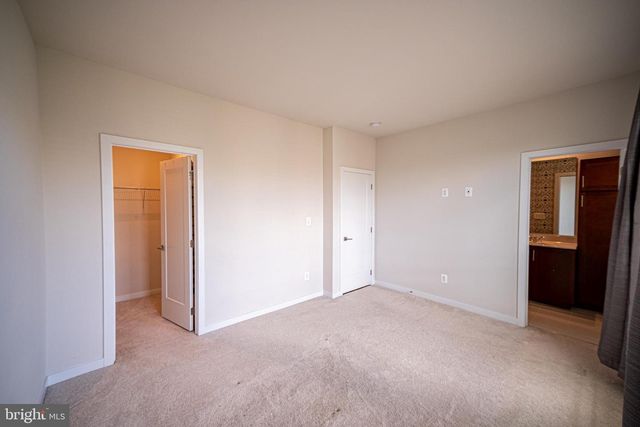 14304 BECKETT GLEN CIR, Chantilly, VA 20151