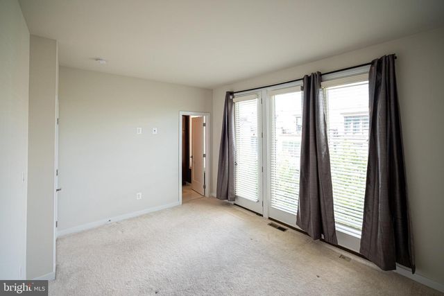 14304 BECKETT GLEN CIR, Chantilly, VA 20151
