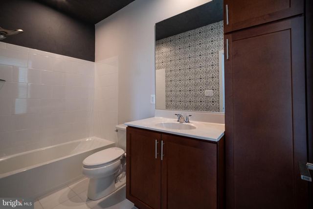 14304 BECKETT GLEN CIR, Chantilly, VA 20151