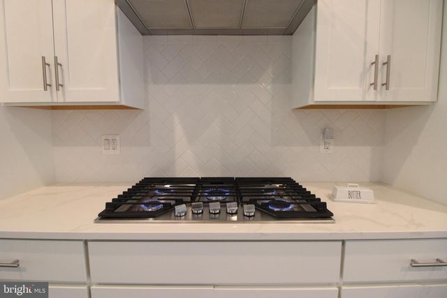 14304 BECKETT GLEN CIR, Chantilly, VA 20151