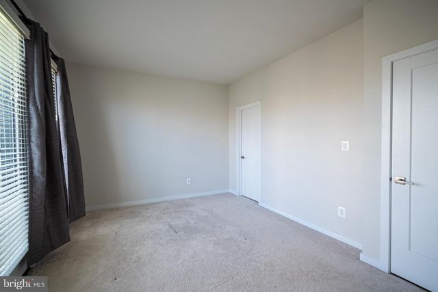 14304 BECKETT GLEN CIR, Chantilly, VA 20151