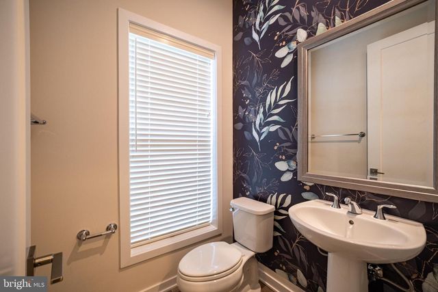14304 BECKETT GLEN CIR, Chantilly, VA 20151