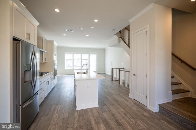 14304 BECKETT GLEN CIR, Chantilly, VA 20151