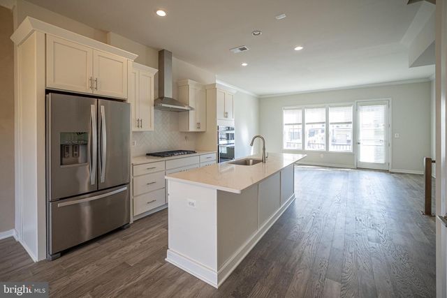14304 BECKETT GLEN CIR, Chantilly, VA 20151