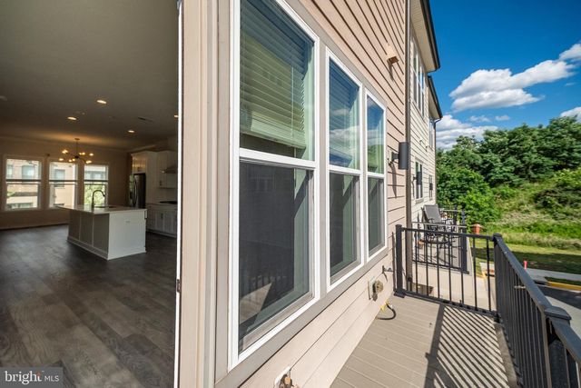 14304 BECKETT GLEN CIR, Chantilly, VA 20151