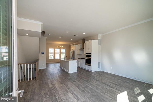 14304 BECKETT GLEN CIR, Chantilly, VA 20151