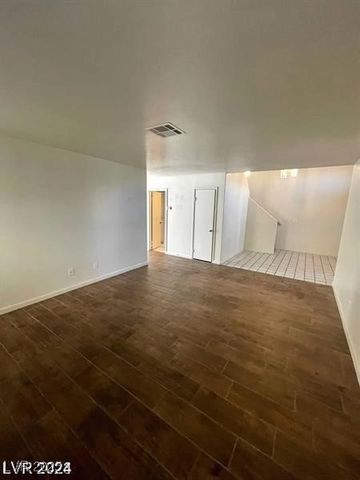 1213 Daytona Lane, Las Vegas, NV 89117