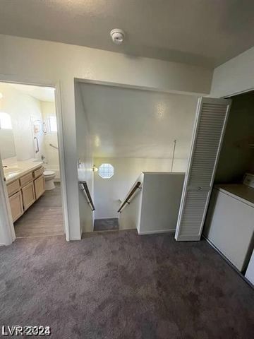 1213 Daytona Lane, Las Vegas, NV 89117