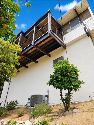 1225 Oberlin Drive, Glendale, CA 91205